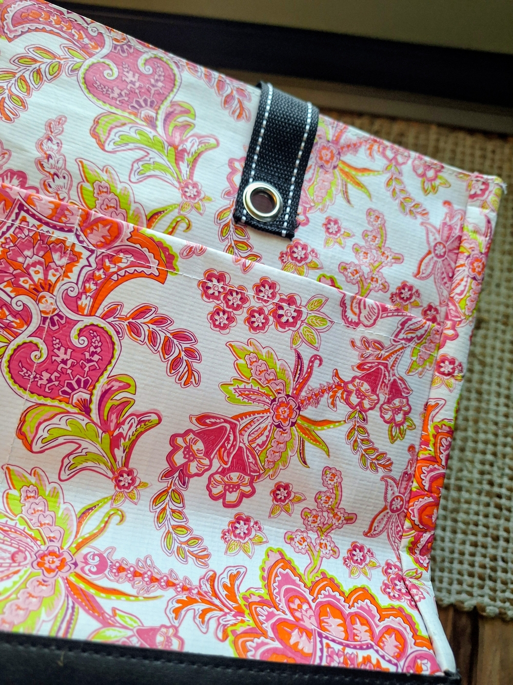 SCOUT Large Uptown Girl Pocket Tote Pink Floral Paisley - Picture 7 of 7